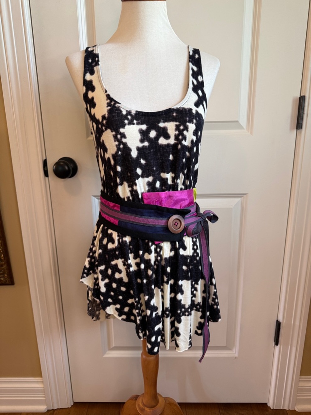 A Common Thread Sleeveless Tunic Top